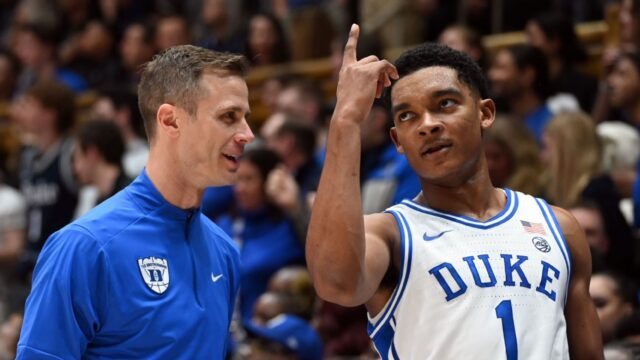 Caleb Foster cedera saat bermain basket untuk Duke University
