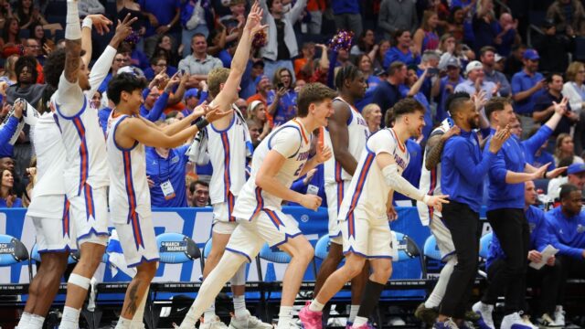 Florida Gators meraih kemenangan telak dalam turnamen NCAA