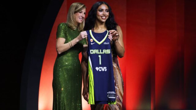 Azzi Fudd, pilihan pertama WNBA 2023, menunjukkan prestasi luar biasa